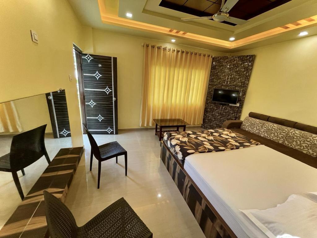 Hotel Saptarang Residency Panhāla Extérieur photo
