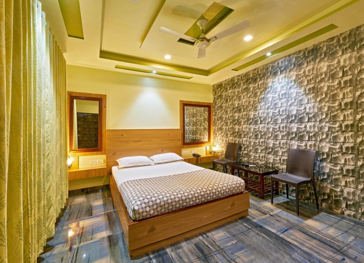 Hotel Saptarang Residency Panhāla Extérieur photo