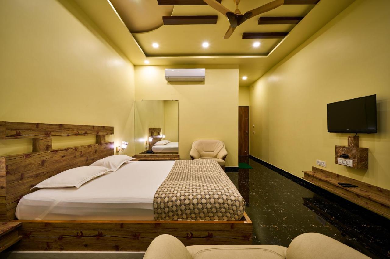 Hotel Saptarang Residency Panhāla Extérieur photo