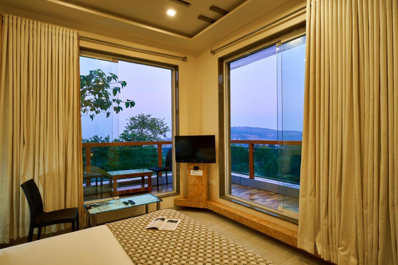 Hotel Saptarang Residency Panhāla Extérieur photo