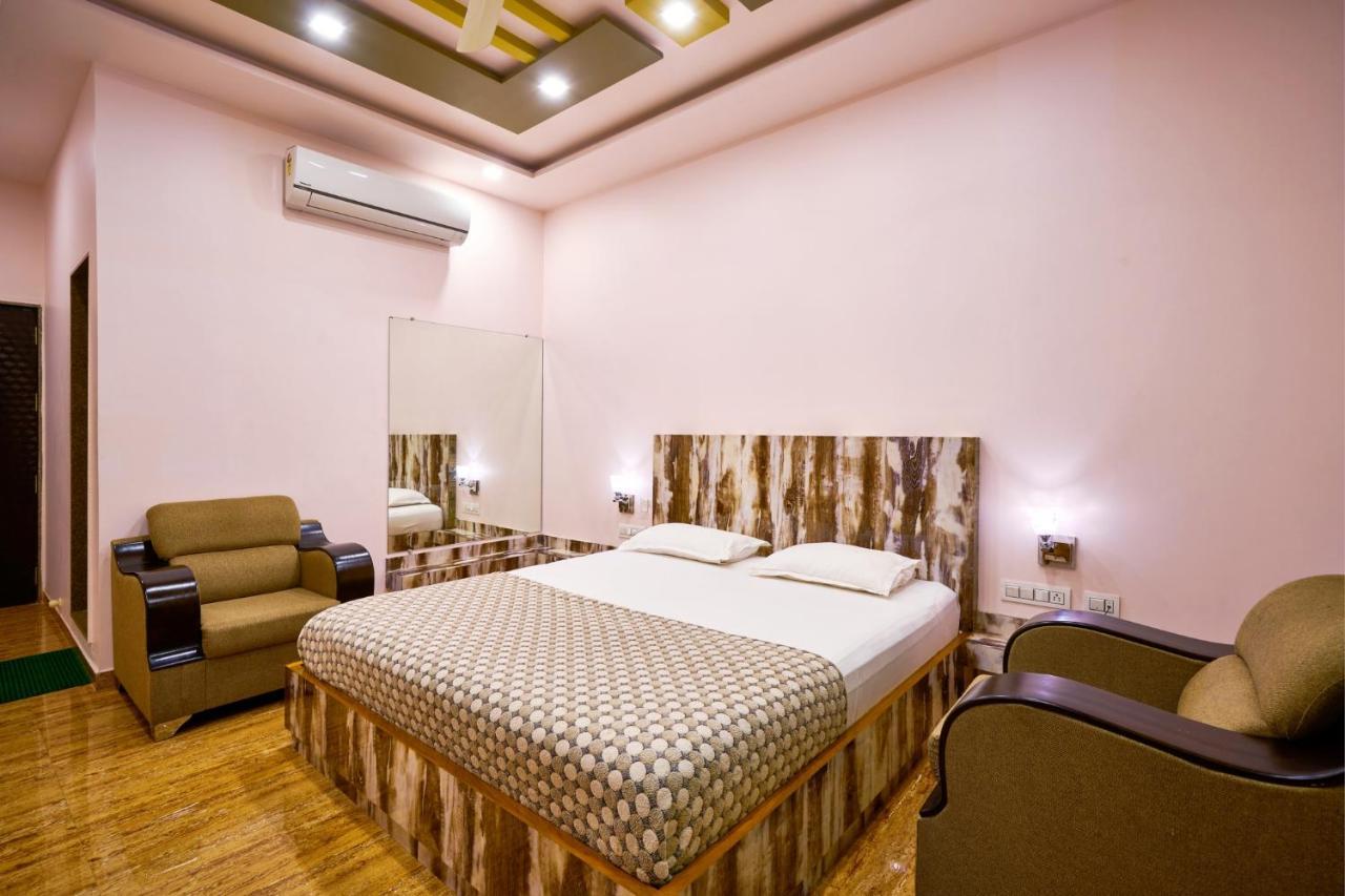 Hotel Saptarang Residency Panhāla Extérieur photo