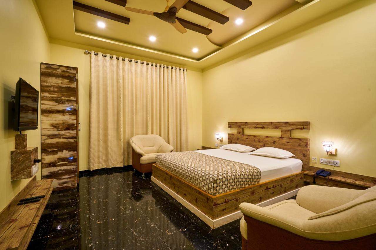 Hotel Saptarang Residency Panhāla Extérieur photo